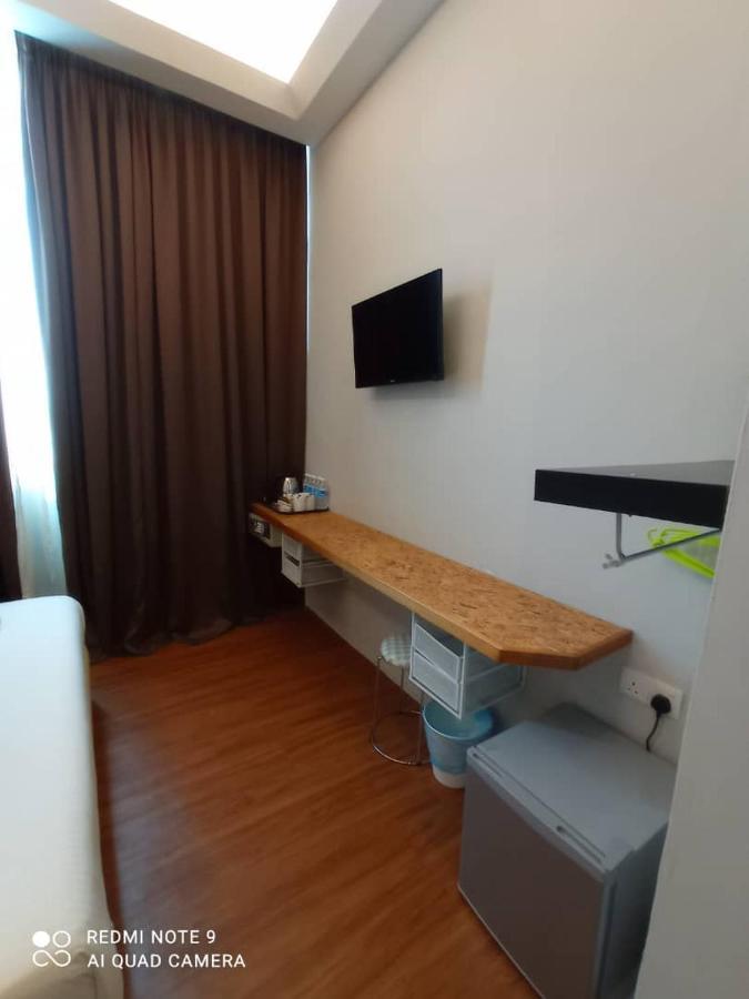 The Riverbank Hotel Kuantan Eksteriør bilde