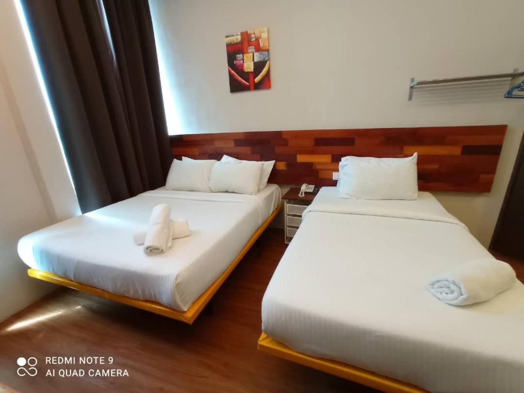 The Riverbank Hotel Kuantan Eksteriør bilde